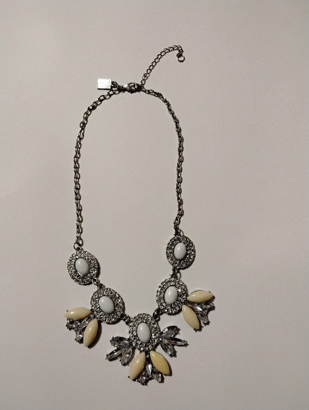 Elegant White Stone Statement Necklace - Women Jewelry